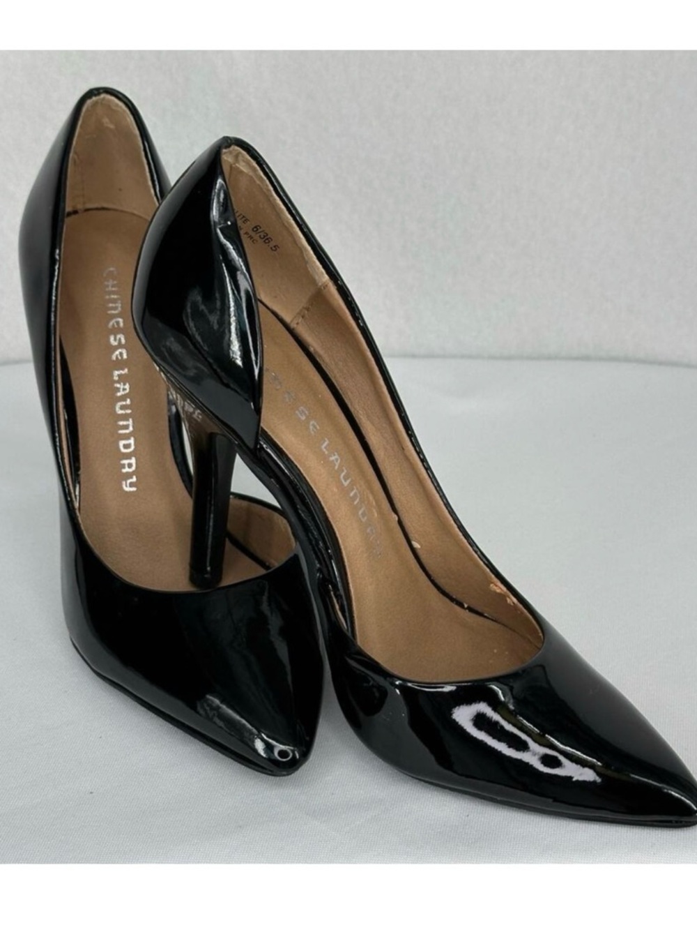 Chinese Laundry Socialite Black Patent Leather Pumps 6M